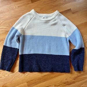 DESIGN HISTORY SWEATER BLUE WHITE CREW NECK MEDIUM